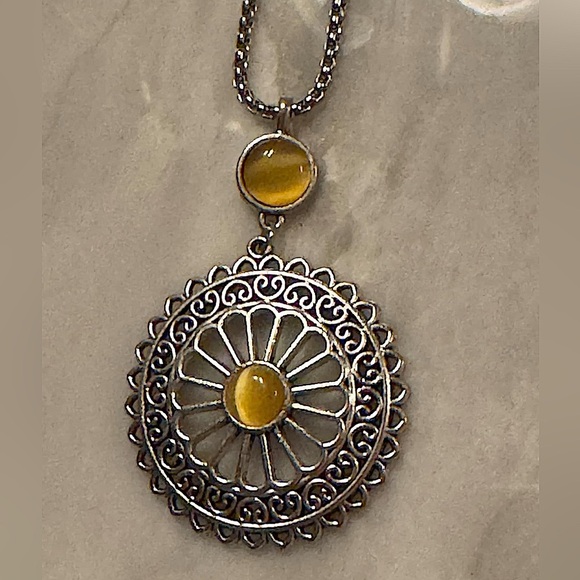 Elegant Silver and Yellow Pendant Necklace & earring set hand crafted - Picture 1 of 4